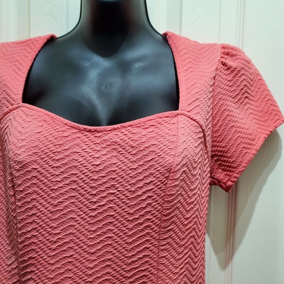 FOREVER 21+ Salmon Top Peplum Flared Square Neck Short-Sleeve Blouse, Size 1X - Picture 2 of 8